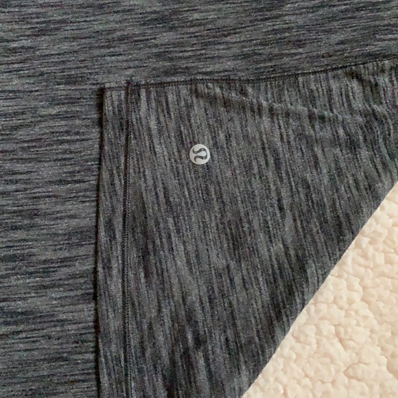 Lululemon Run It Out tee - Picture 7 of 7